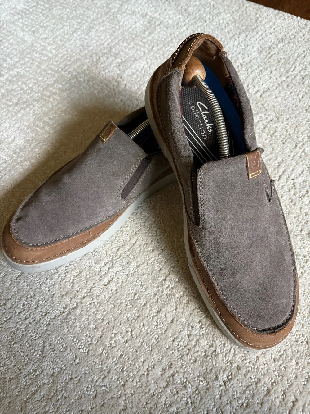 Clarks Collection Step Isle Slip Taupe Grey Suede Loafers Men's Size 12